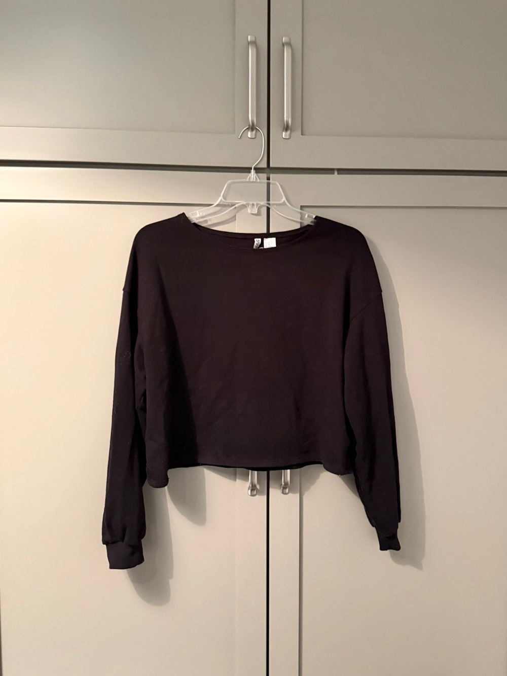 H&M Black Cropped Crewneck Sweatshirt from the Divided Line - Size XS